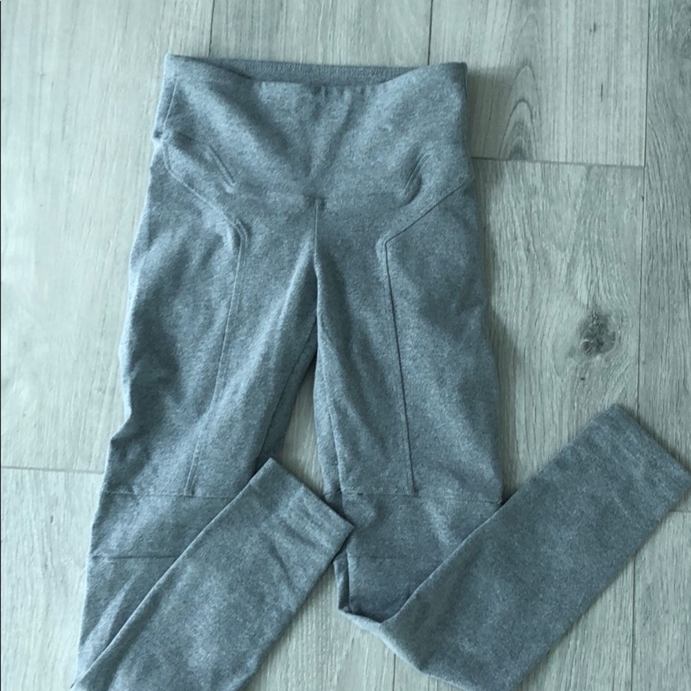 Woman’s KORAL high rise legging